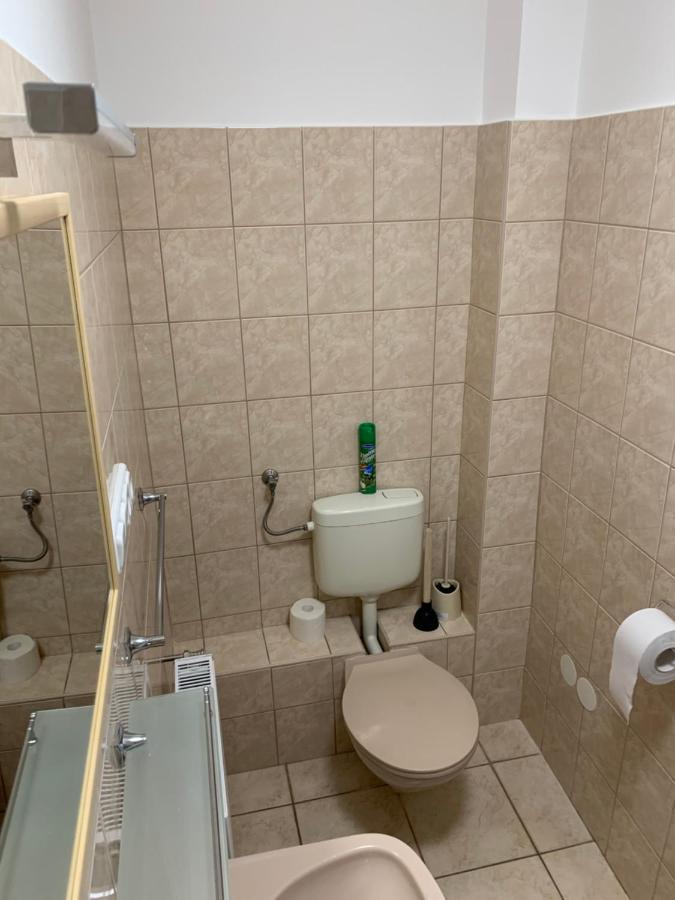 Zsuzsa Apartman Гайдусобосло Екстер'єр фото