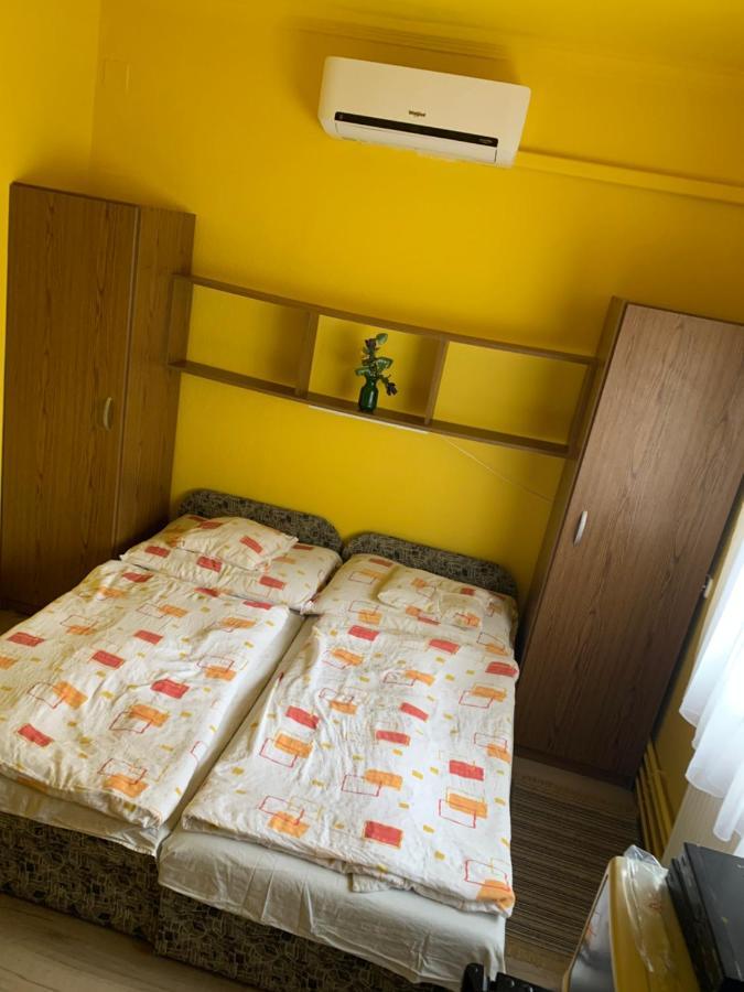 Zsuzsa Apartman Гайдусобосло Екстер'єр фото